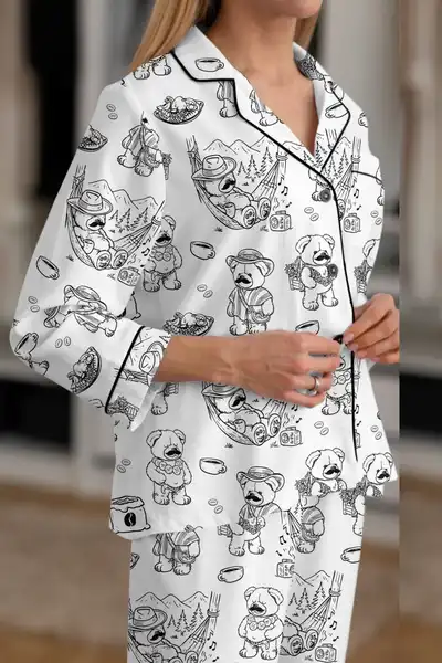 Pijama en Seda para Dama – Ref. Osito en Antioquia (Fondo Blanco)