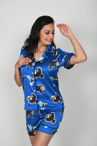 Pijama en Seda para Dama – Ref. Oso de Anteojos, Colibrí y Tucán