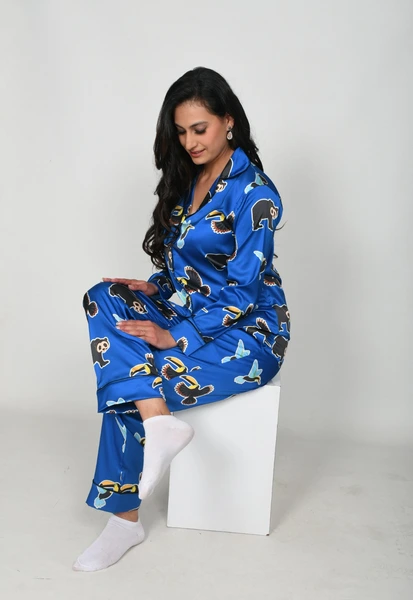 Pijama en Seda para Dama – Ref. Oso de Anteojos, Colibrí y Tucán